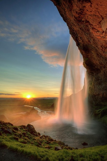 seljalandsfoss-waterfall-iceland